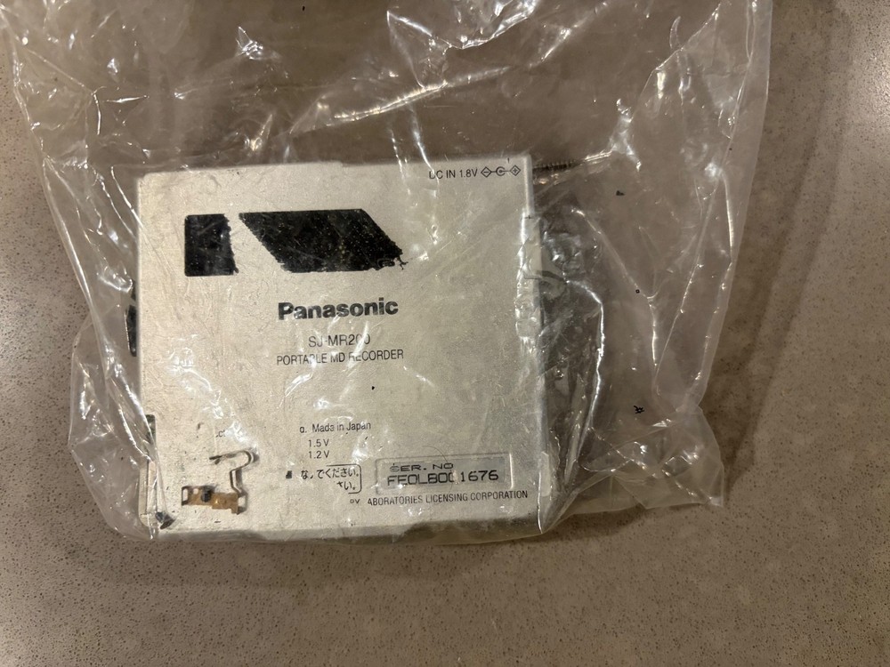 As-is Panasonic SJ-MR200 Portable Mini Disc Recorder Silver