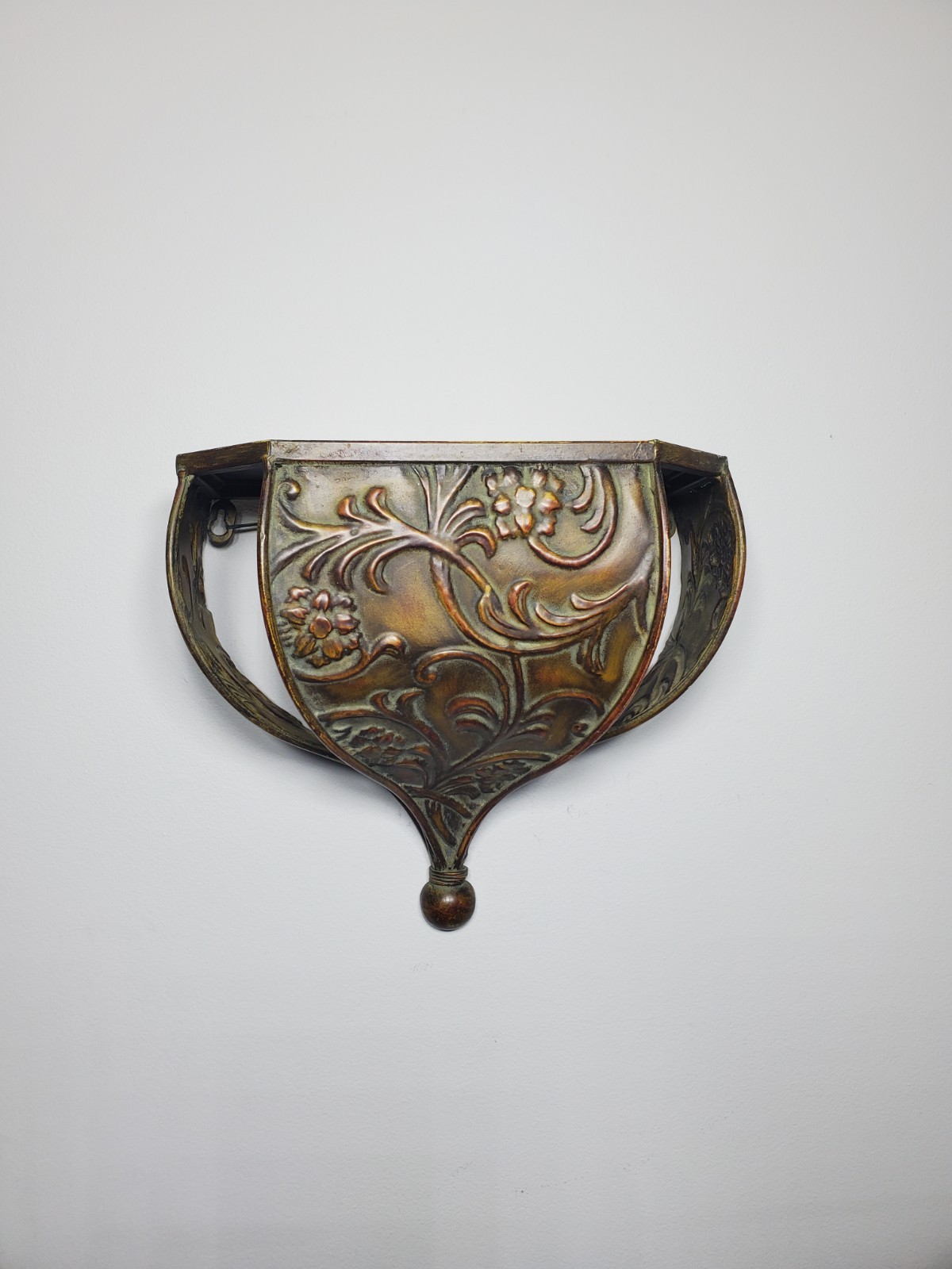 Large Ornate Tuscan Style Metal Wall Sconce 12" x 11" x 6"