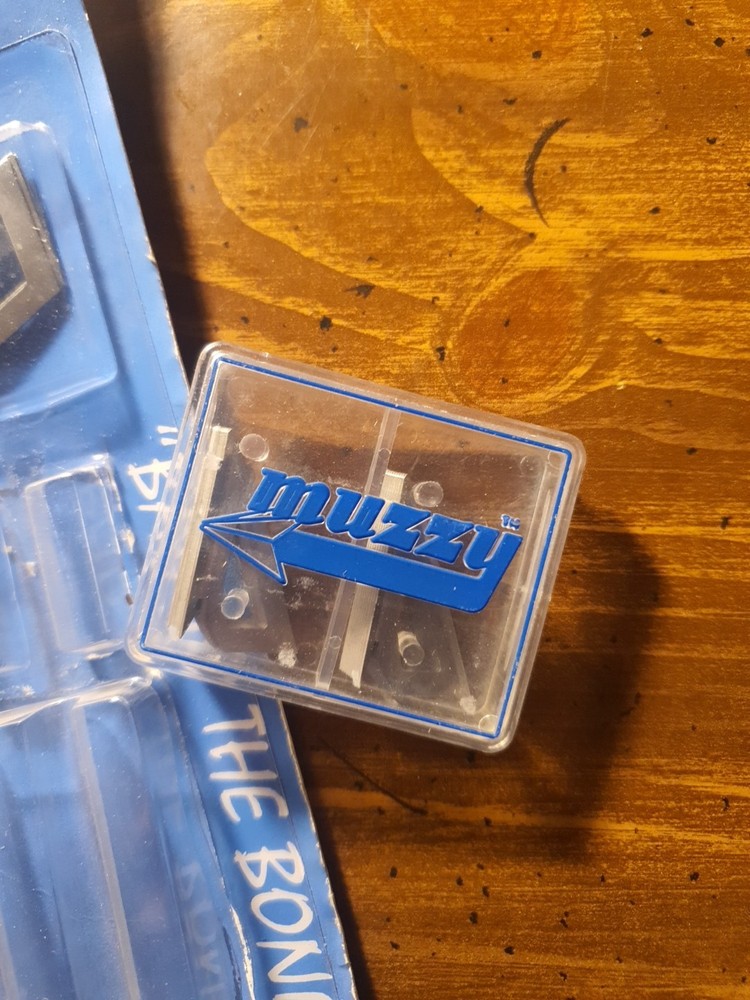 3-Muzzy 3 Blade Screw-in Broadhead