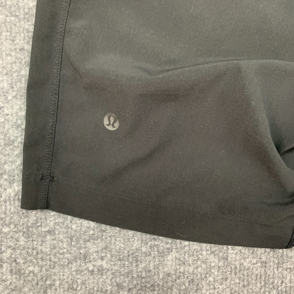 Lululemon Active Short Men M Medium Elastic Drawstring Waist Workout Lined *READ