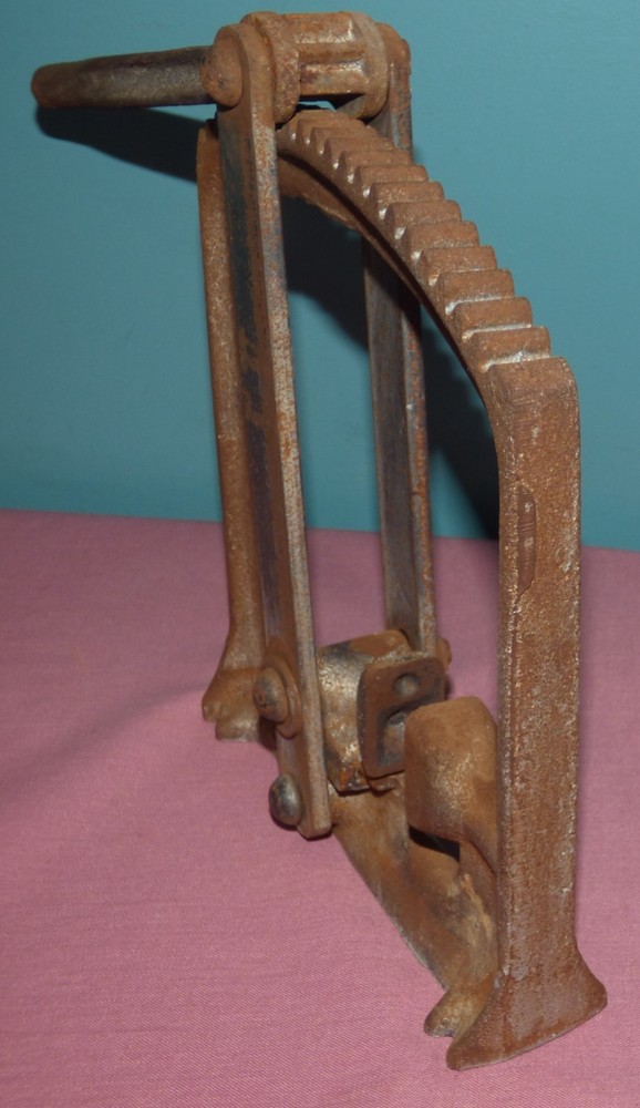 Vintage C.E Potter Cast Iron Nut Cracker Sapulpa Oklahoma Nutcracker