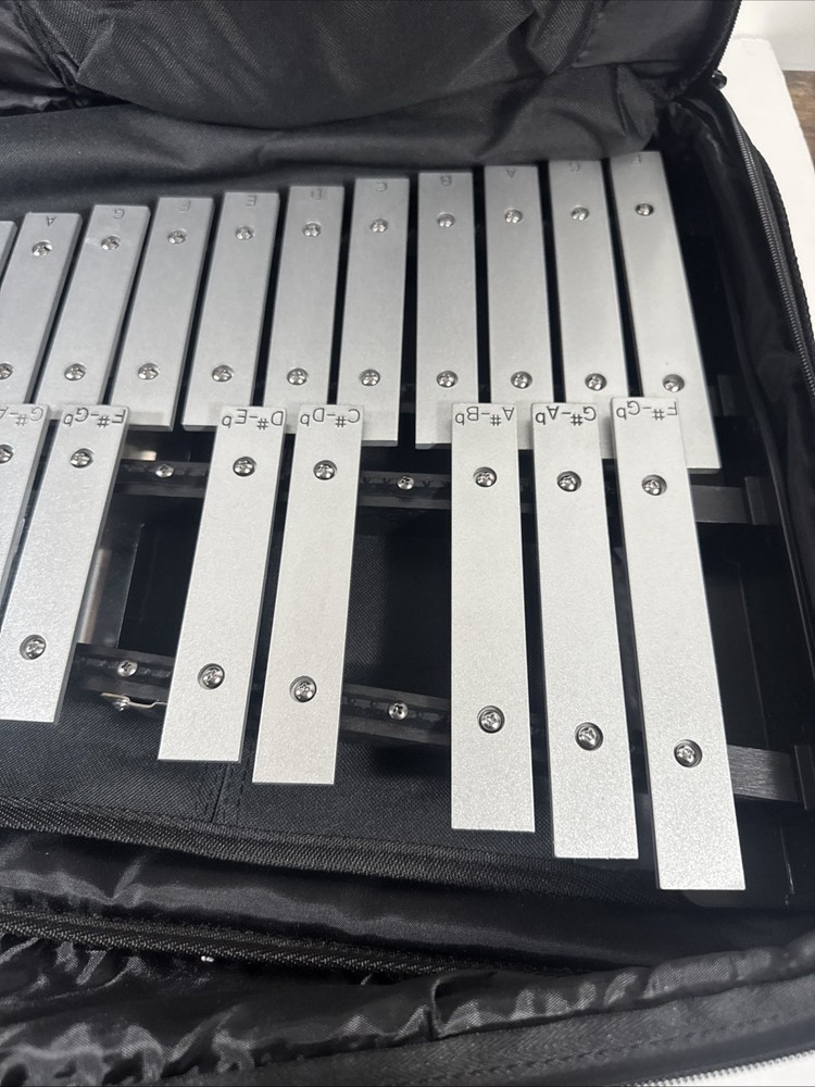 32-Note Bell Xylophone Percussion Plus w/ Stand,drum Pad, Mallets, Case,Straps