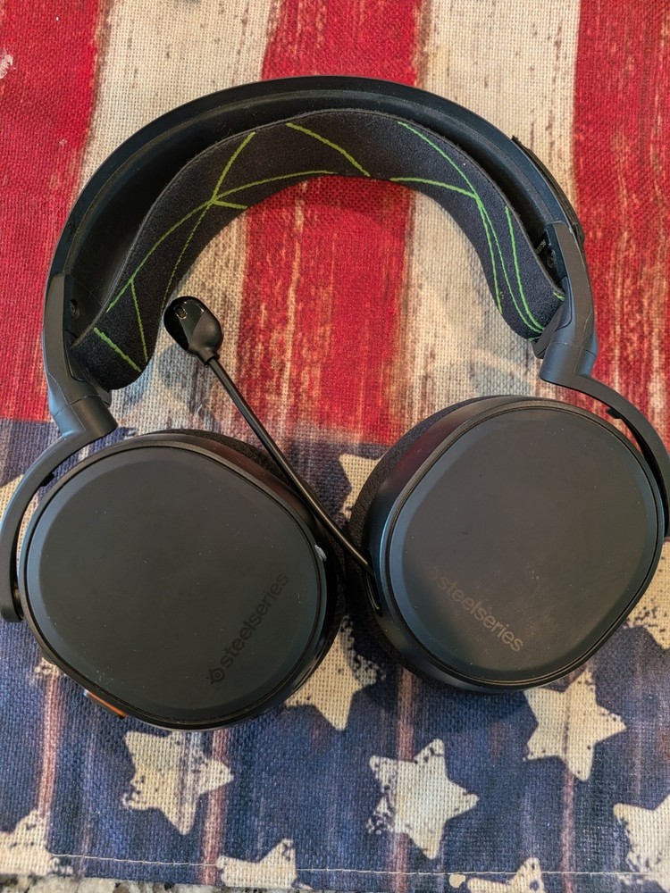 Microsoft Xbox Series S Bundle w/ Controller, SteelSeries Headset, Seagate 1TB …