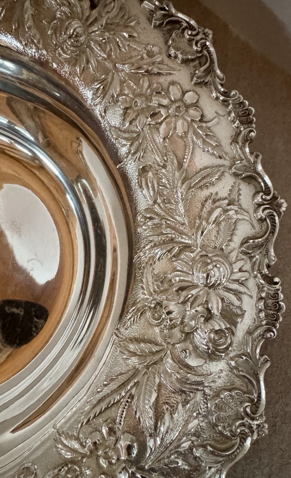 REPOUSSE PATTERN S KIRK & SON CO. HAND CHASED STERLING DEEP ROUND BOWL 11.2 OZT