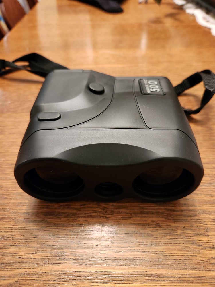 Bushnell Yardage Pro 500 Rangefinder Model 20-0500 with Case