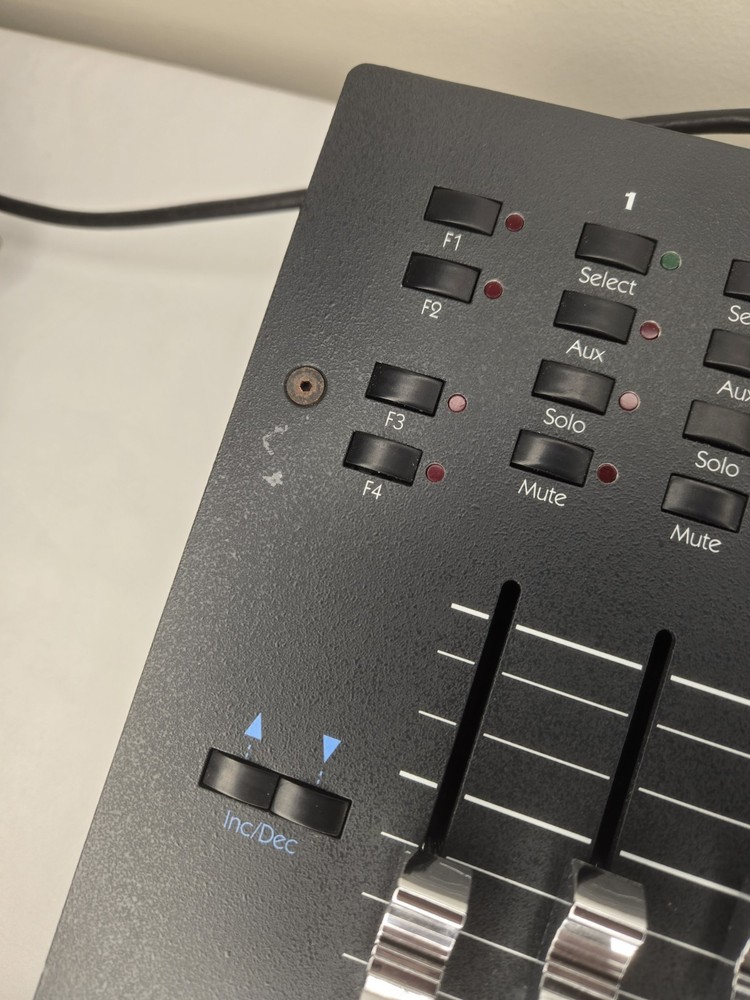 JLCooper ES-8/100 MIDI Fader Controller