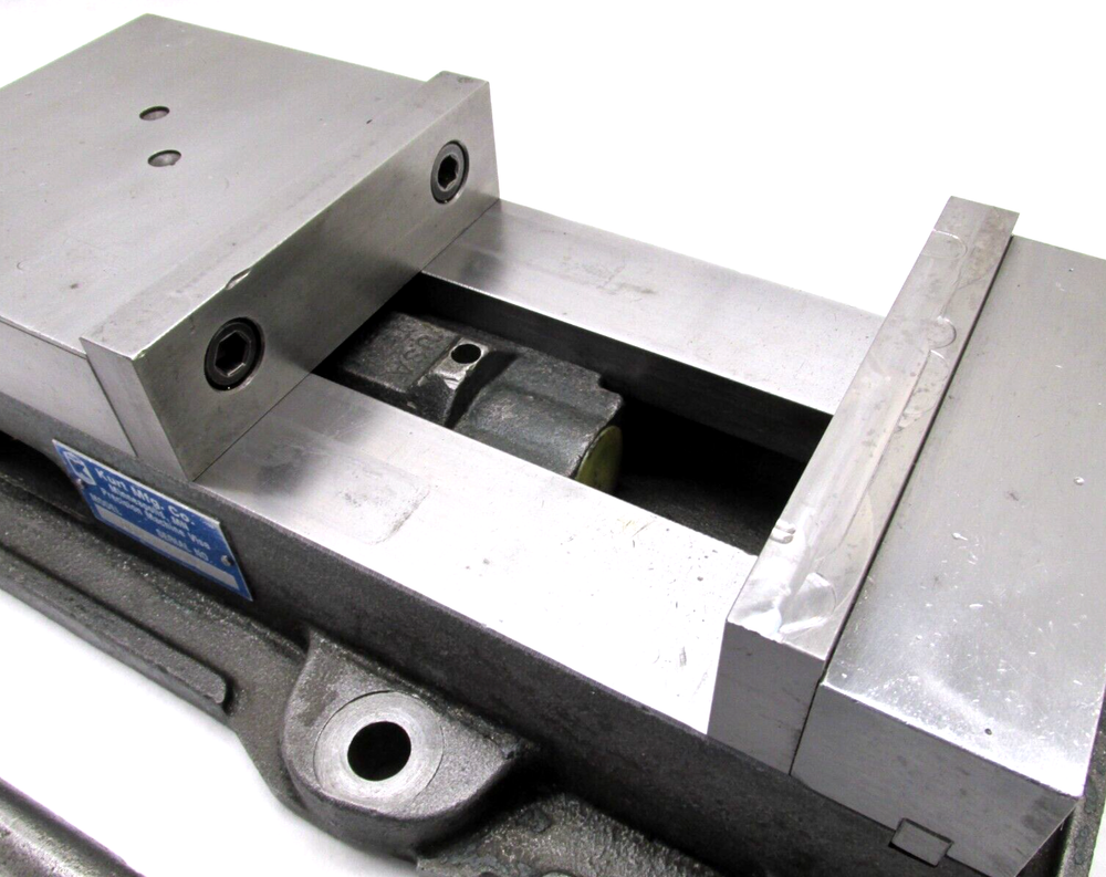 KURT ANGLOCK 6" MILLING MACHINE VISE w/ JAWS & HANDLE - #D60