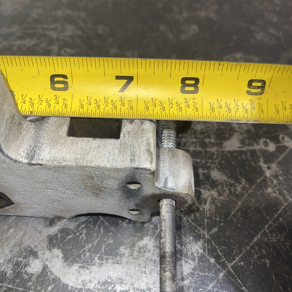 2 1/2HP Waterloo Contract Engine Push Rod Guide Holder Block Hit Miss Engine