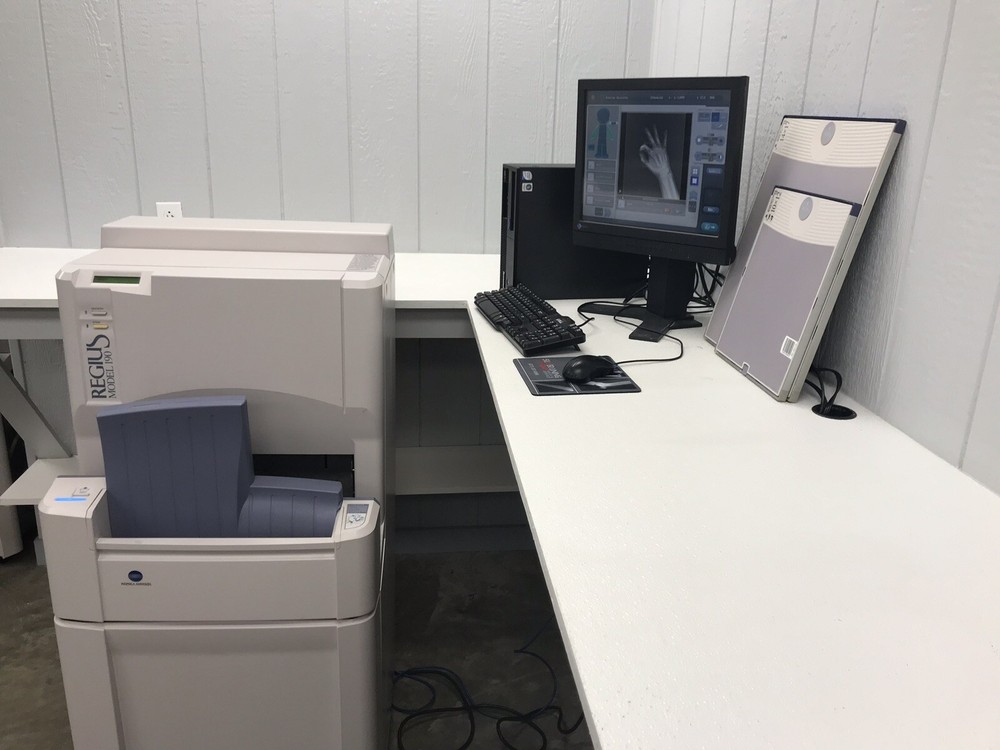 Konica Minolta Regius 190 CR Reader with Workstation and Cassettes