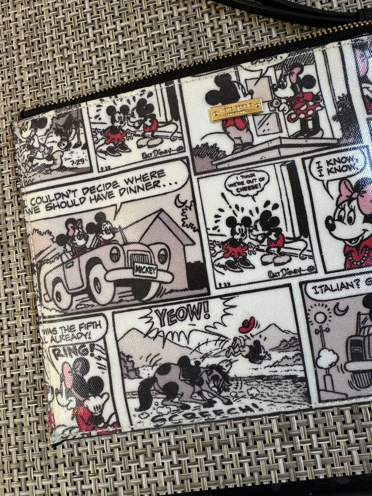 KATE SPADE X DISNEY Mickey Minnie Mouse Comic Medium Corner Zippered Wristlet