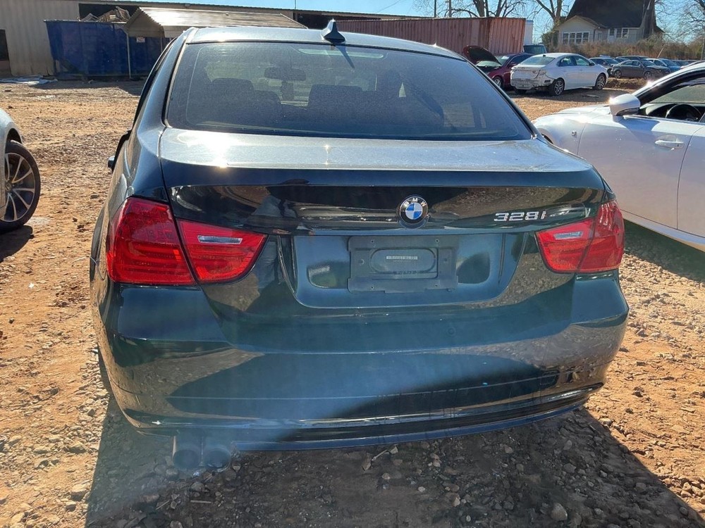 328I 2010 Glove Box 4923726