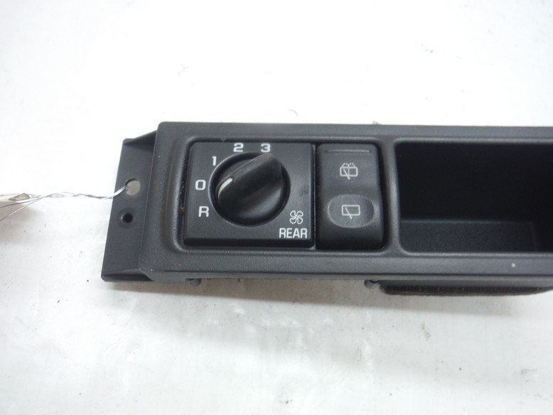 2003 CHEVY VENTURE A/T REAR A/C CLIMATE CONTROL PANEL OEM 2001 2002