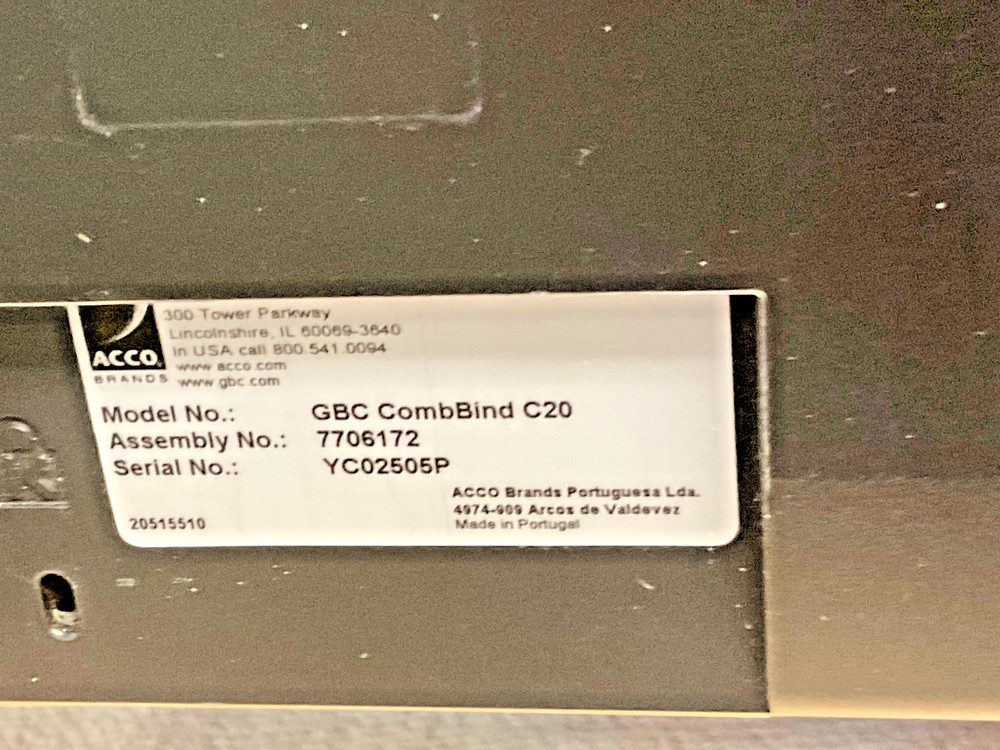 Swingline GBC CombBind C20 Binding Machine - 30 Sheet Capacity