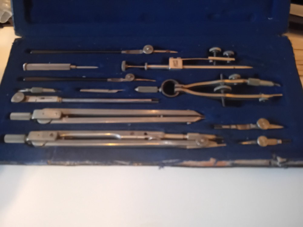 VINTAGE KERN MATH ENGINEER COMPASS DRAWING SET