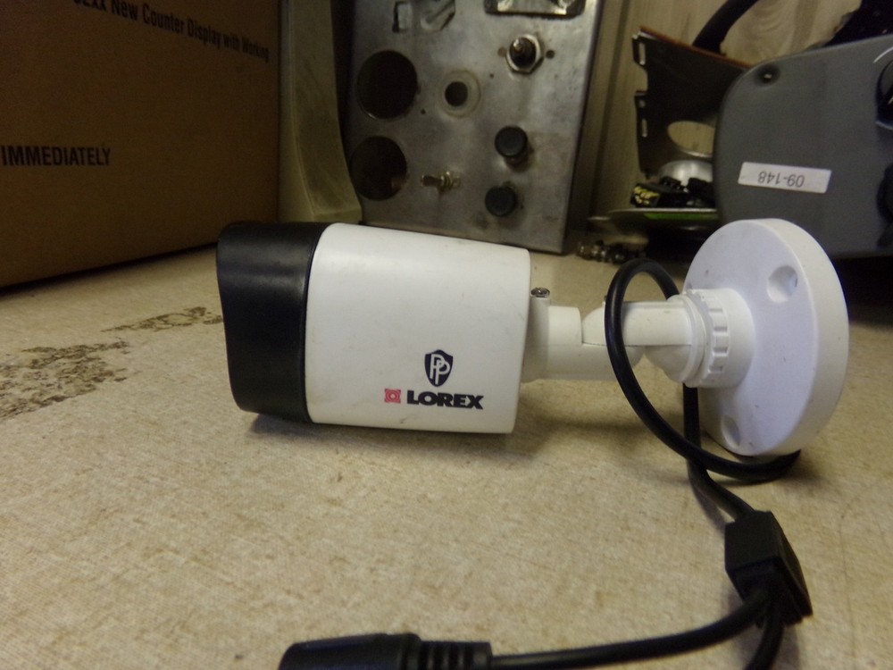 Lorex White Security Camera *FREE SHIPPING*
