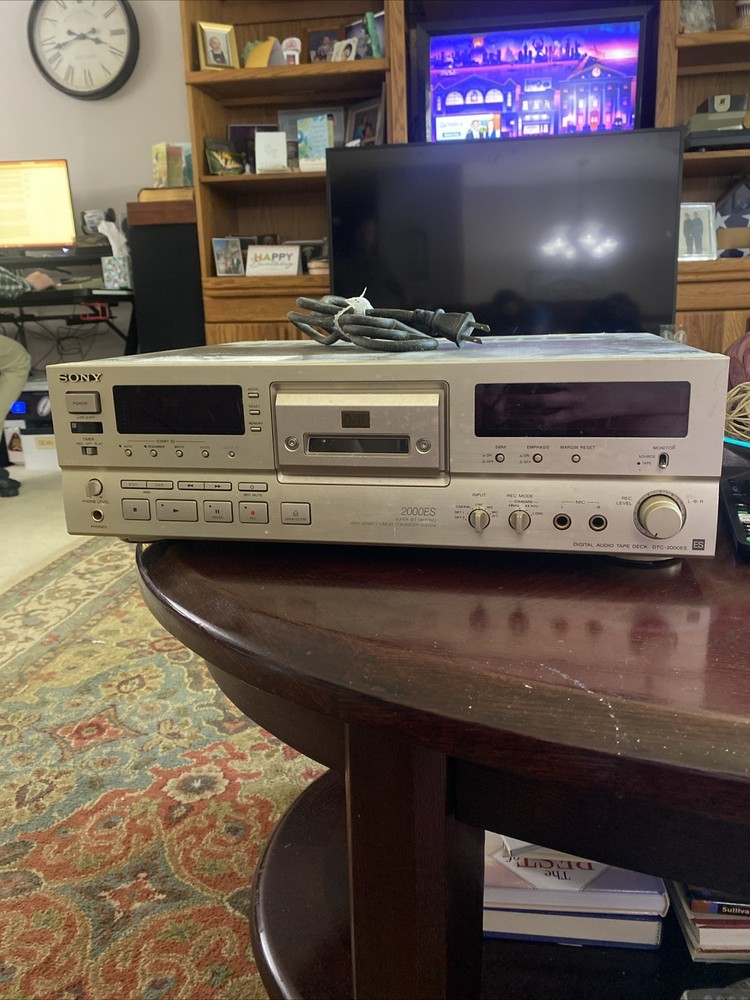 Sony - Digital Audio Tape Deck 2000ES