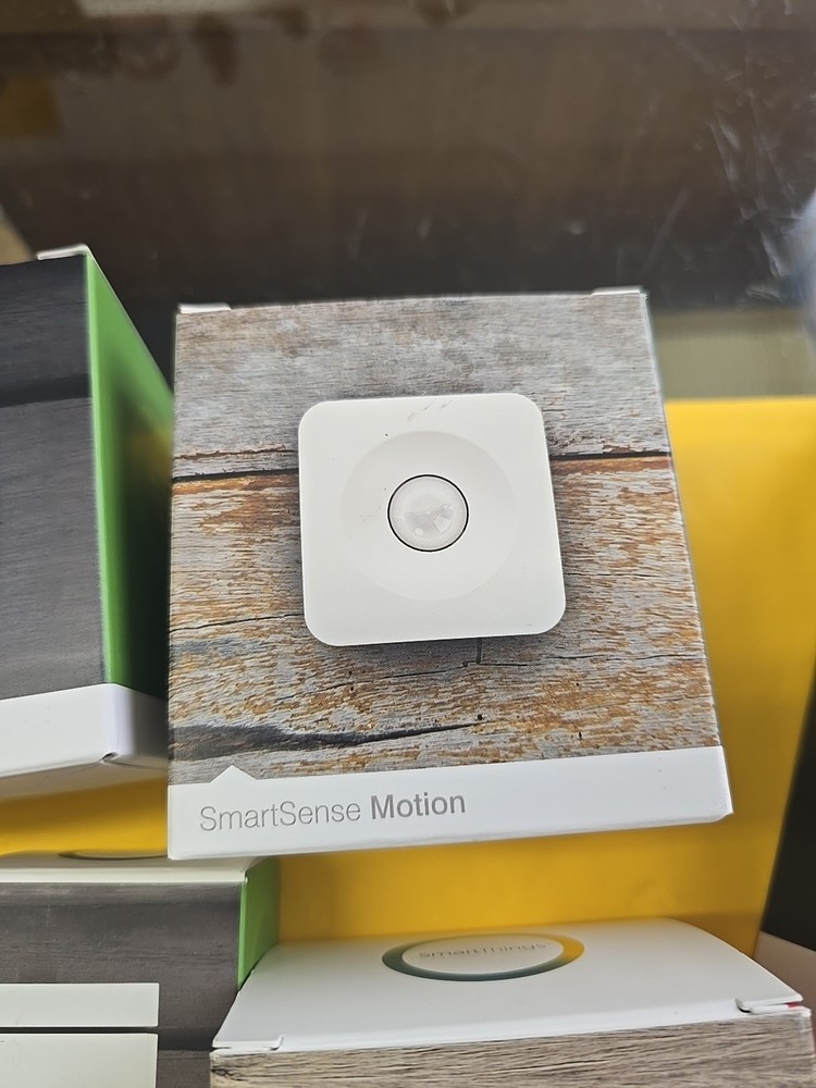 SmartThings Hub Wireless Wired Wi-Fi ZigBee Z-Wave Smart Home Controller + Extra