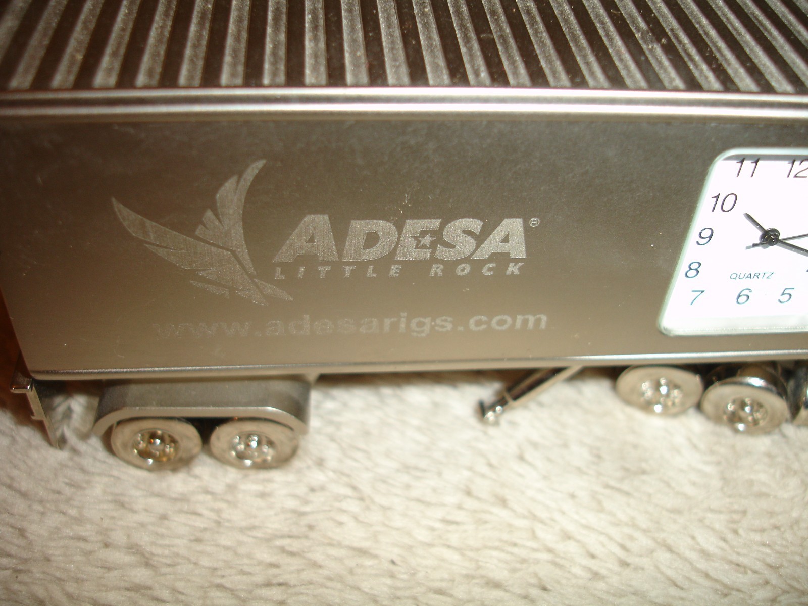 Adesa Little Rock Diecast Semi Truck 18 Wheeler Desk Clock 5.75" Silvertone