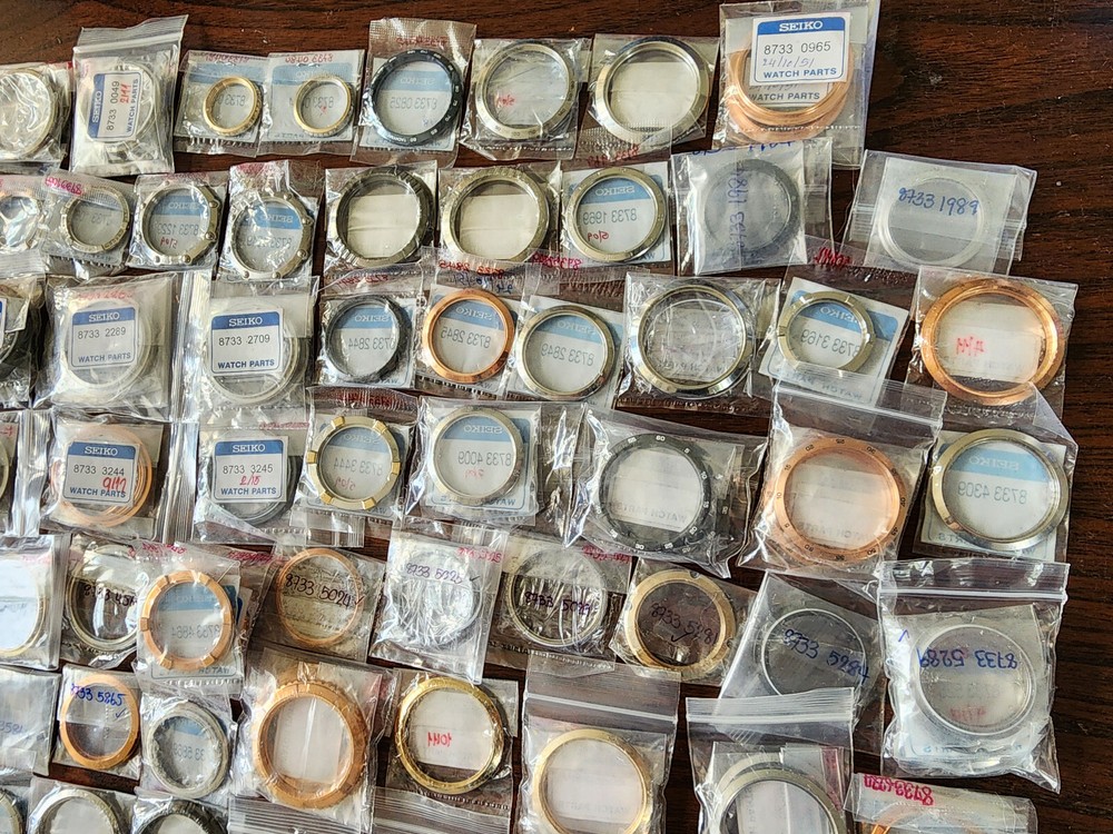 NOS ORIGINAL SEIKO BEZEL 8733 ASSORTED MODEL Drop down choose.