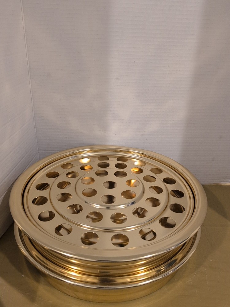 Communion Gold Tone Cup 4 Stackable Trays & 500 Communion Plastic Cups
