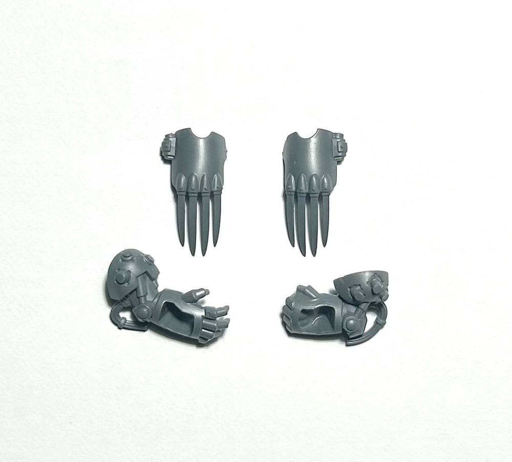 Space Marines Assault Terminator Lightning Claws - Warhammer 40K