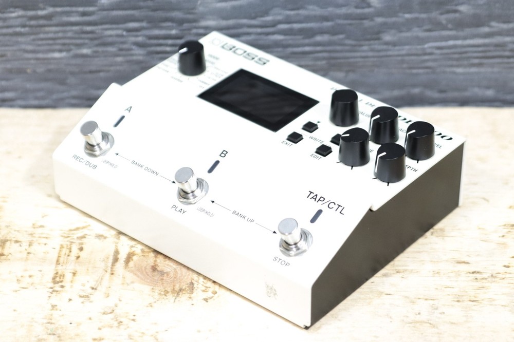 Boss DD-500 Digital Delay 12 Versatile Delay Modes with Looper Effect Pedal