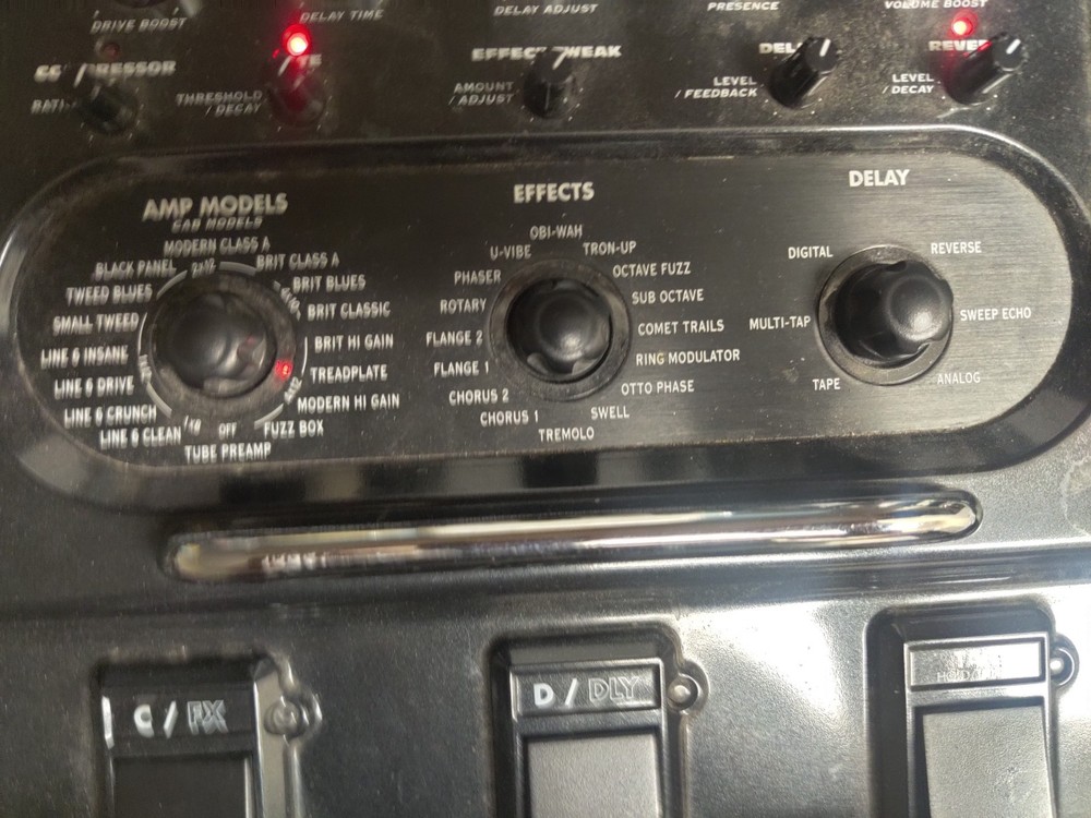 Line 6 Floor POD Plus Guitar Multi Effects Processor Pedal Board