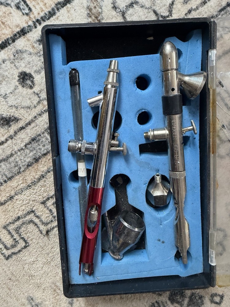 Airbrush Set w/ Compressor, Hoses & Accessories