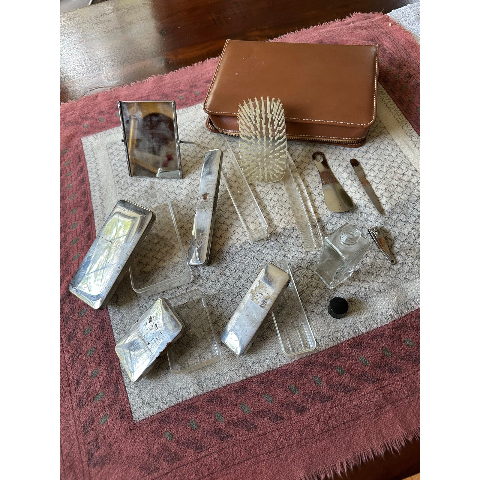 Vintage Men's Travel Grooming Kit Cowhide Leather Case Toiletry Kit USA