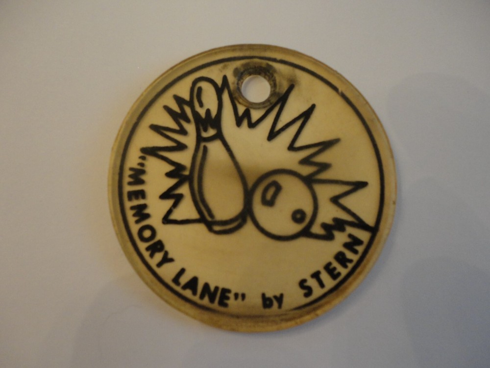 Memory Lane Pinball Machine Key Chain Fob