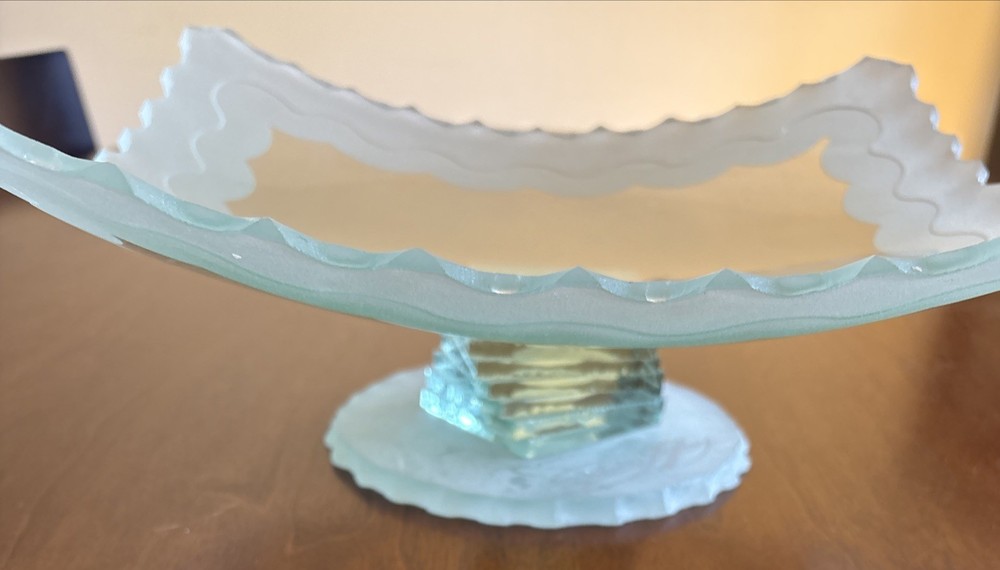 STUDIO JEFFREY SIGNED CURVED TRAY ART GLASS