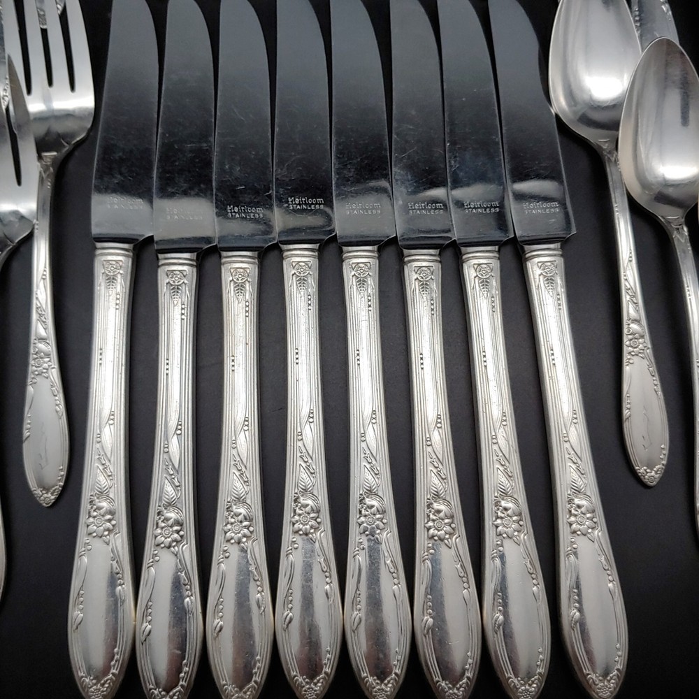 8 Place Settings Oneida Chateau 1934 Silverplate Flatware Set, Heirloom Monogram