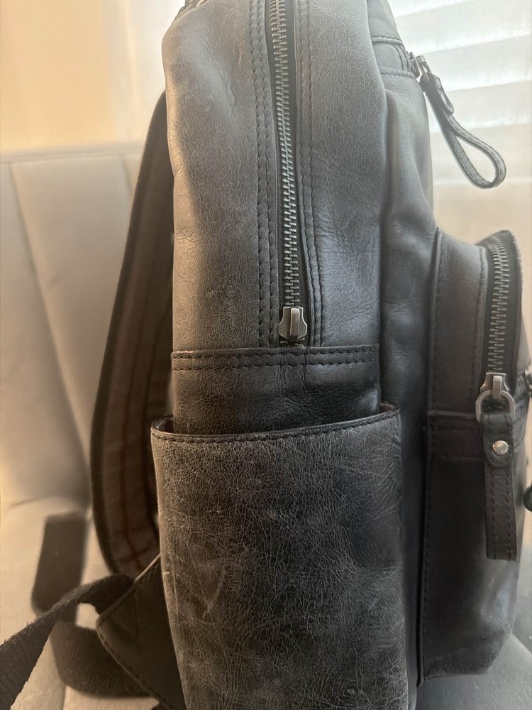Rawlings Estonia Leather Vintage Backpack. Missing tab on zipper