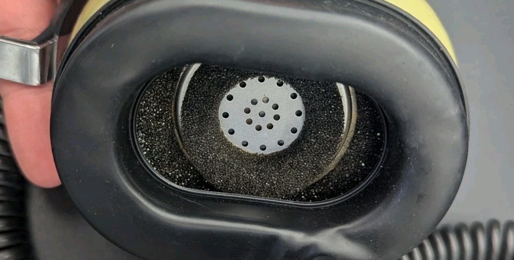 David Clark H3332 Ground Support Headset Lot 2 -UNTESTED AS-IS READ DESCRIPTION