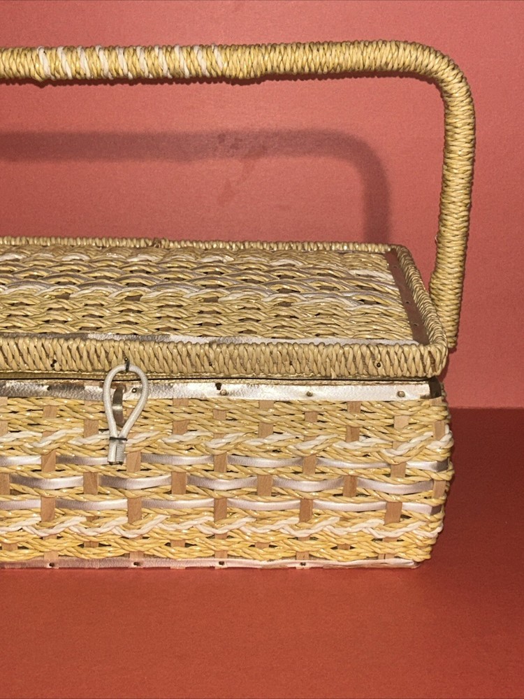 VTG Dritz Sewing Basket
