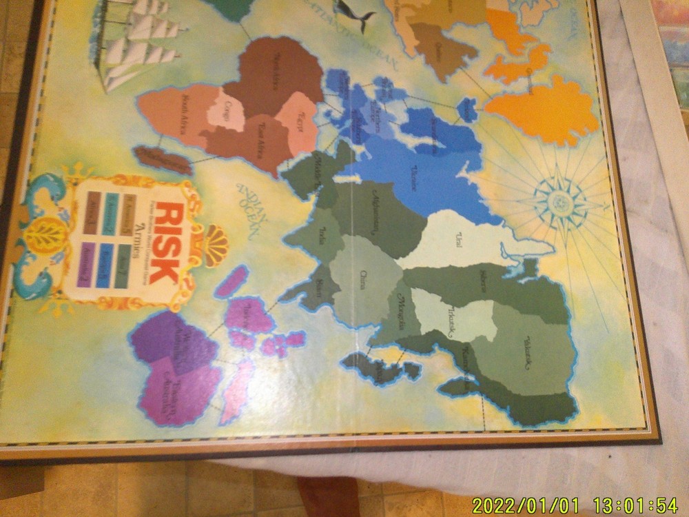 OLDER PARKER BROTHERS RISK BOARD GAME