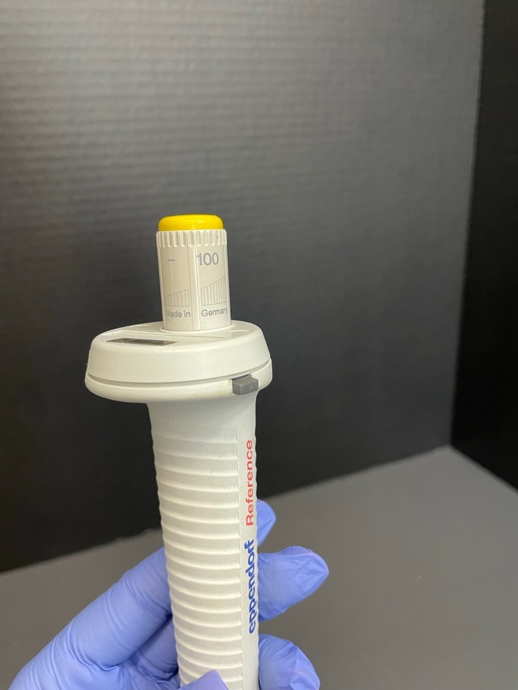 Eppendorf Reference Pipette Adjustable 100 ul Single Channel