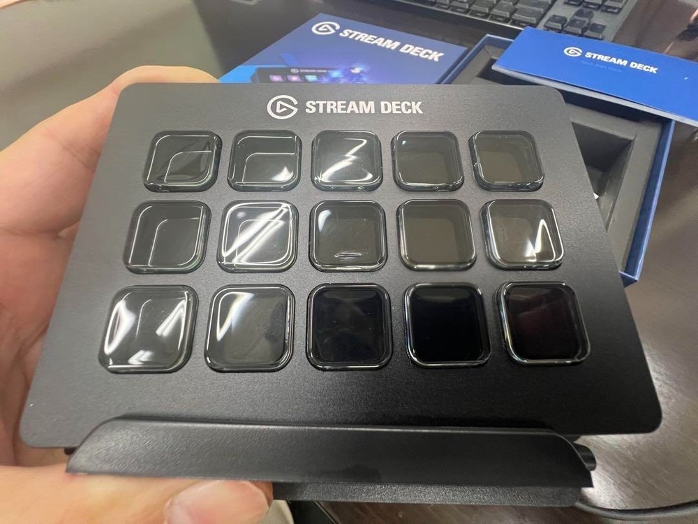 Elgato Stream Deck Live Content Creation Controller Black 15 Keys