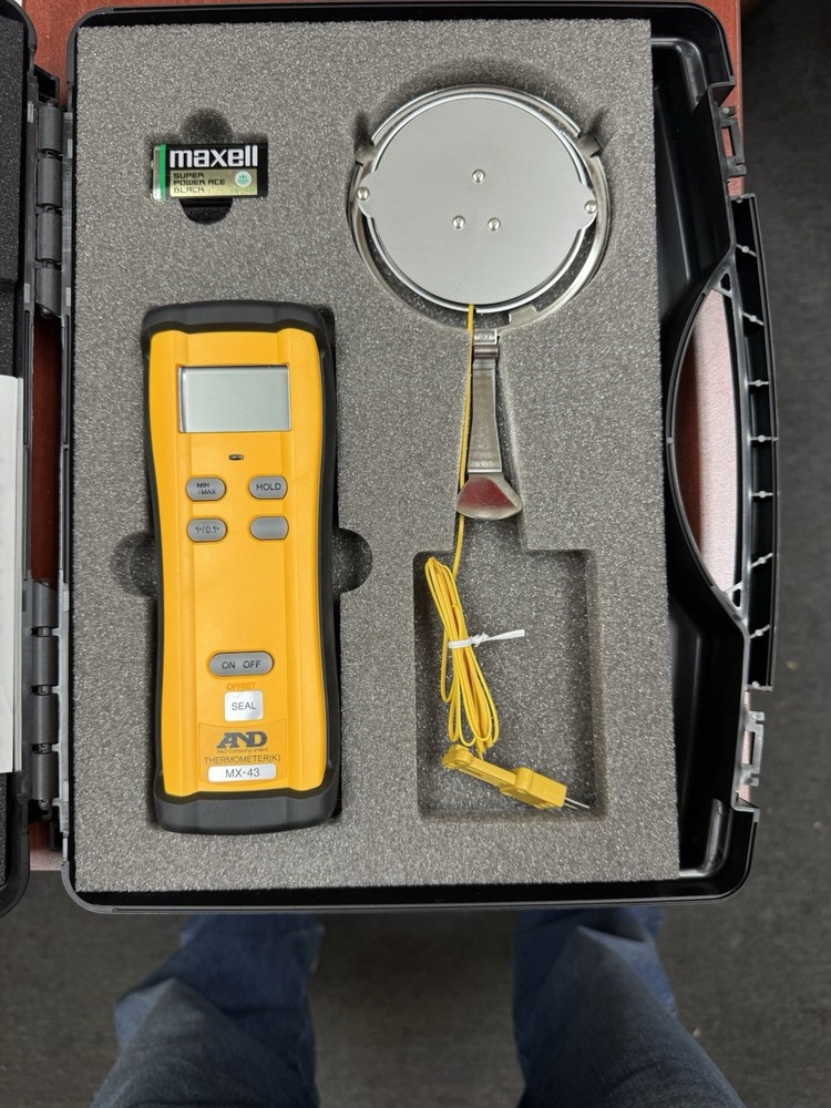 A&D MX-43 Digital Thermometer K-Type Surface Probe Temperature Meter Lab Kit