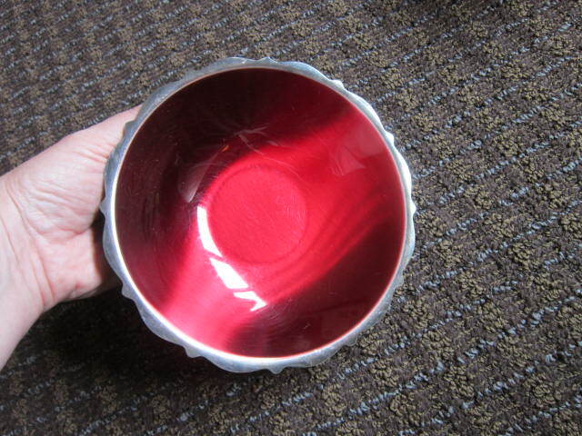 Red Silver Plate Pedestal Bowl Dish Wm. Rogers Oneida Decorative Retro Pretty
