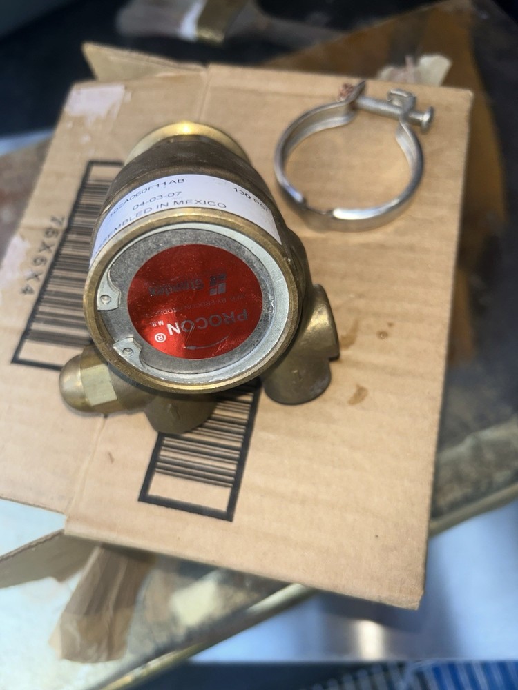 Procon 102A060F11AB 130psi  Pump, Rotary Vane, Brass