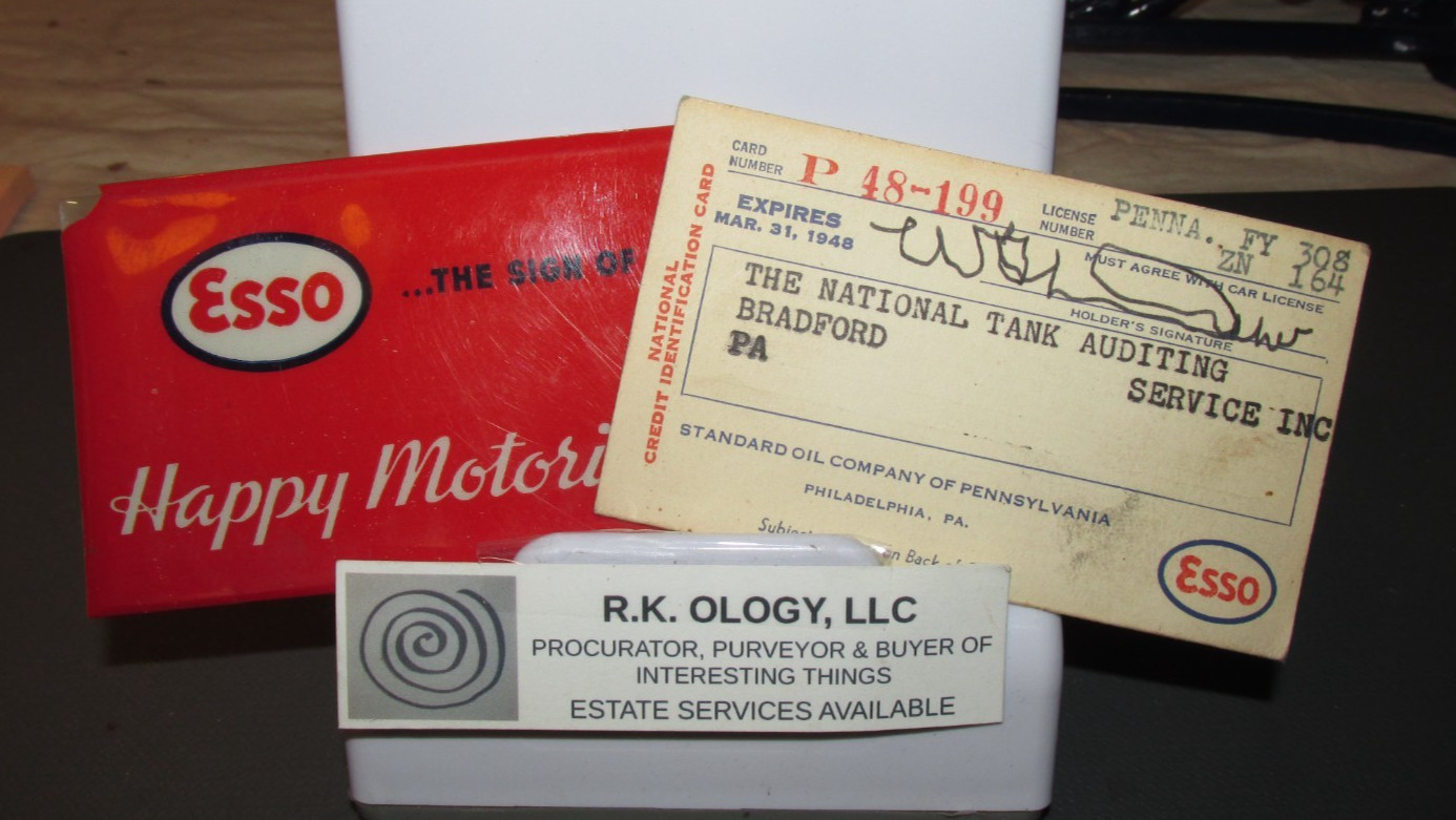 ESSO NATIONAL CREDIT CARD ID & SLEEVE STANDARD OIL OF PENNSYLVANIA EXP 1948