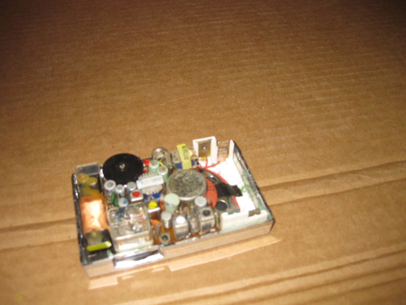 Vintage Sony 2R-31 AM Transistor Pocket Radio WORKING - Please read