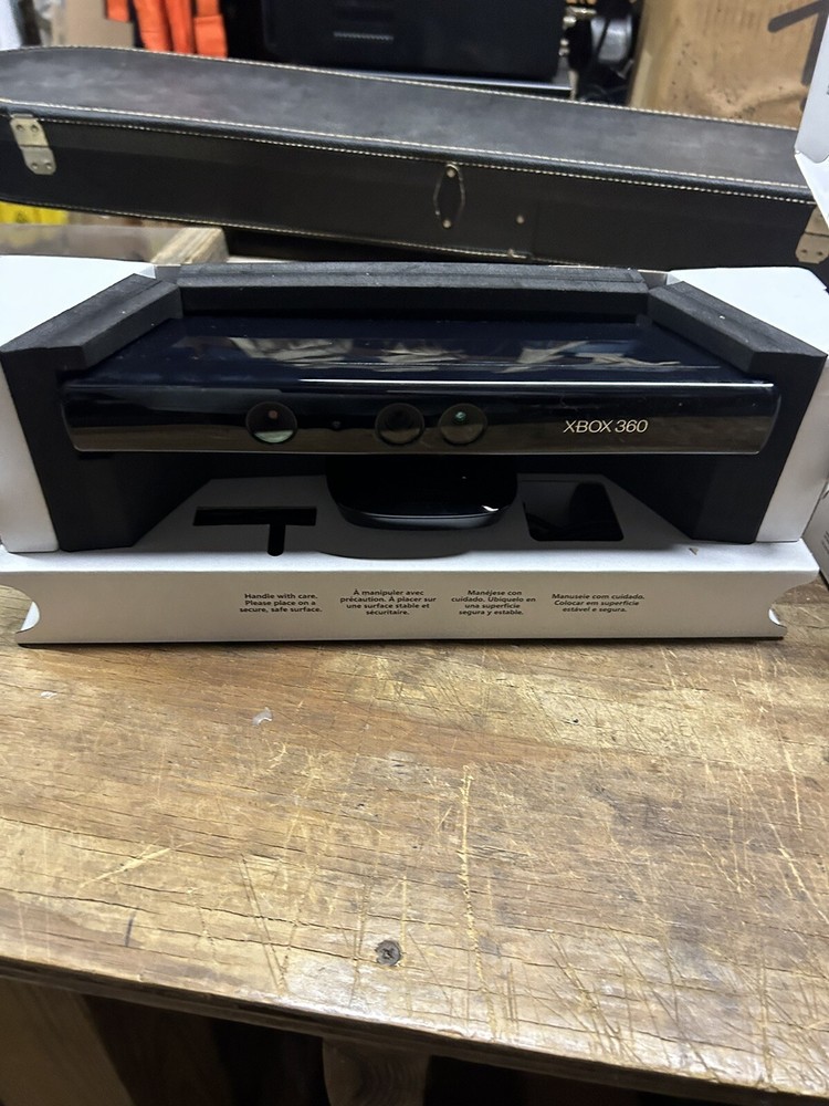 XBOX 360 KINECT MOTION SENSOR CONTROLLER OPEN BOX