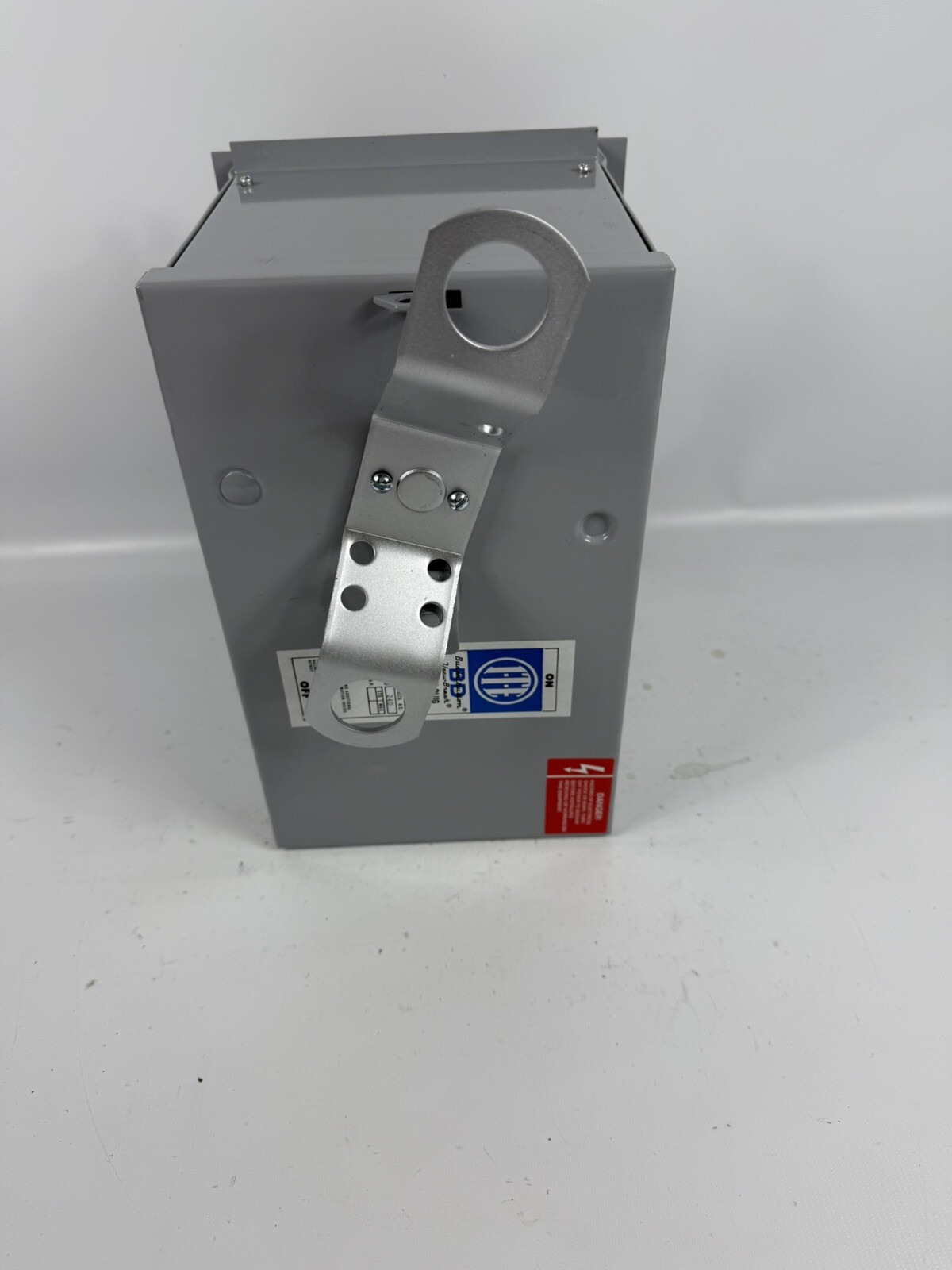 BOS16421 ITE Siemens 30 Amp 240V 3P 4 Wire Fusible Bus Plug BD Switch, 30A BOS