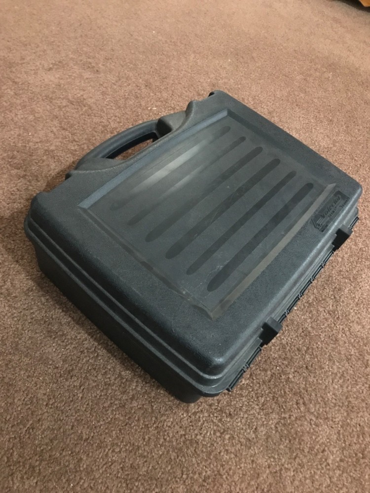 Plastic gun case