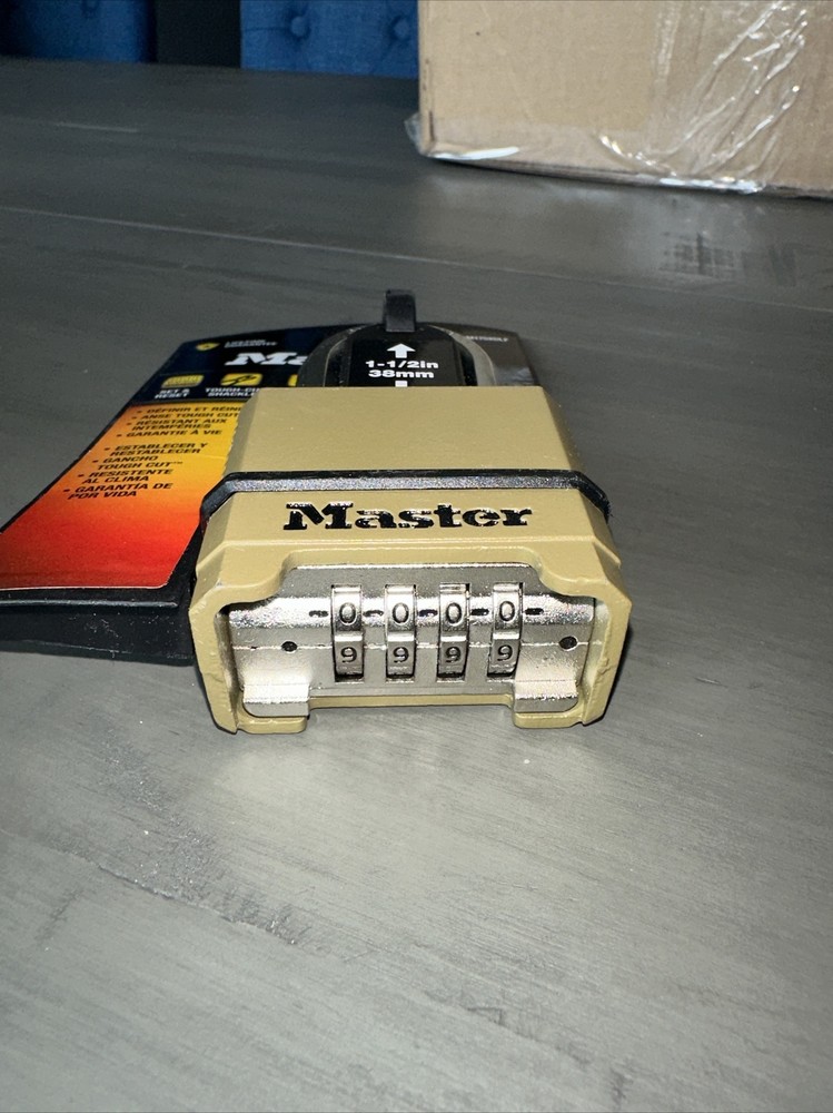 Master Lock Magnum Combination Padlock With 1.5" Shackle