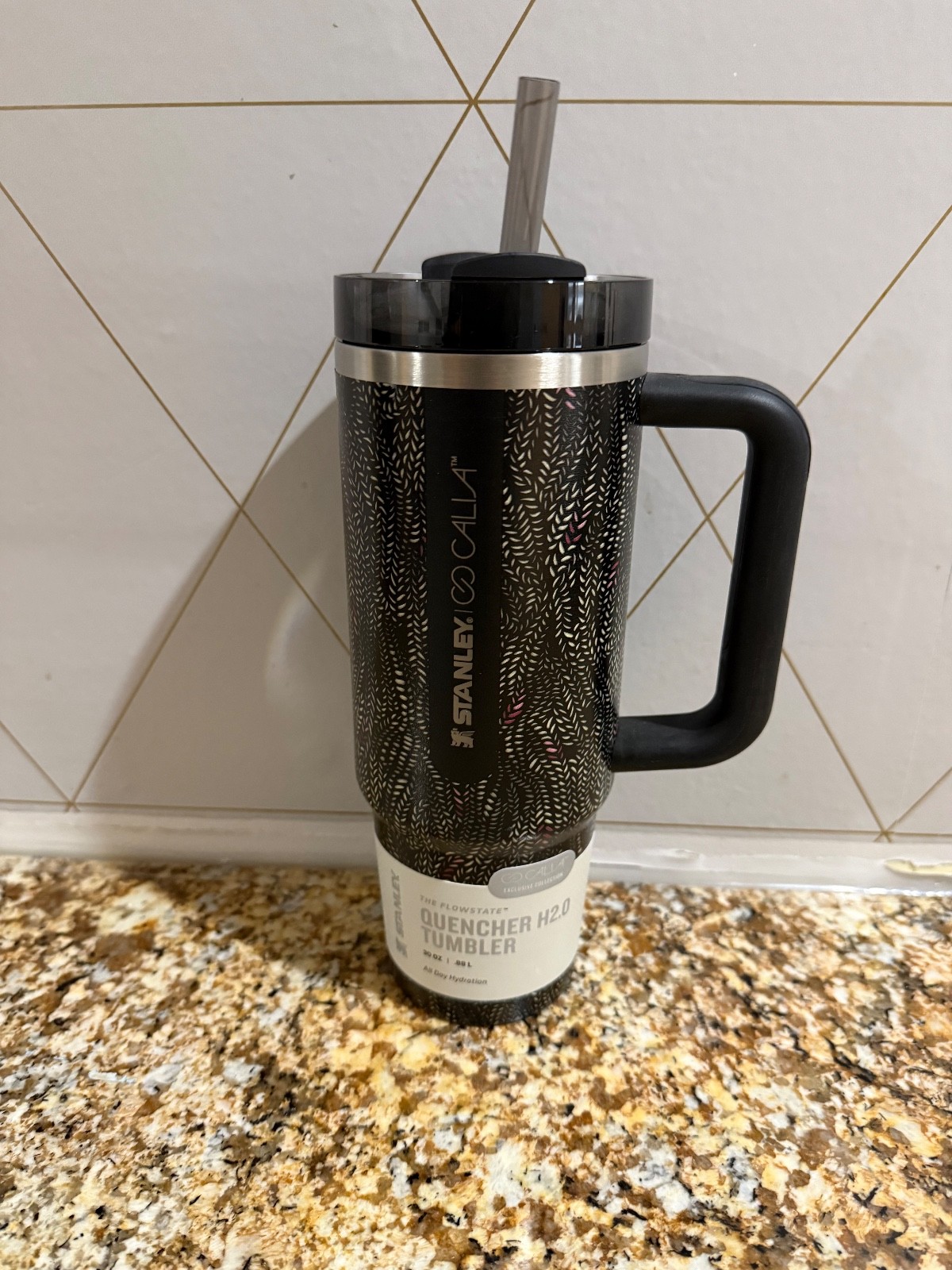 Stanley x Calia 30oz Flowstate Quencher H2.0 Tumbler Black Serpent Brand New