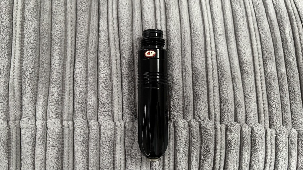 Custom Products V2 Long body regulator gloss black