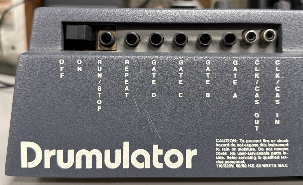 E-MU Systems Drumulator Model 7000 Vintage Drum Machine + Case + Original Manual